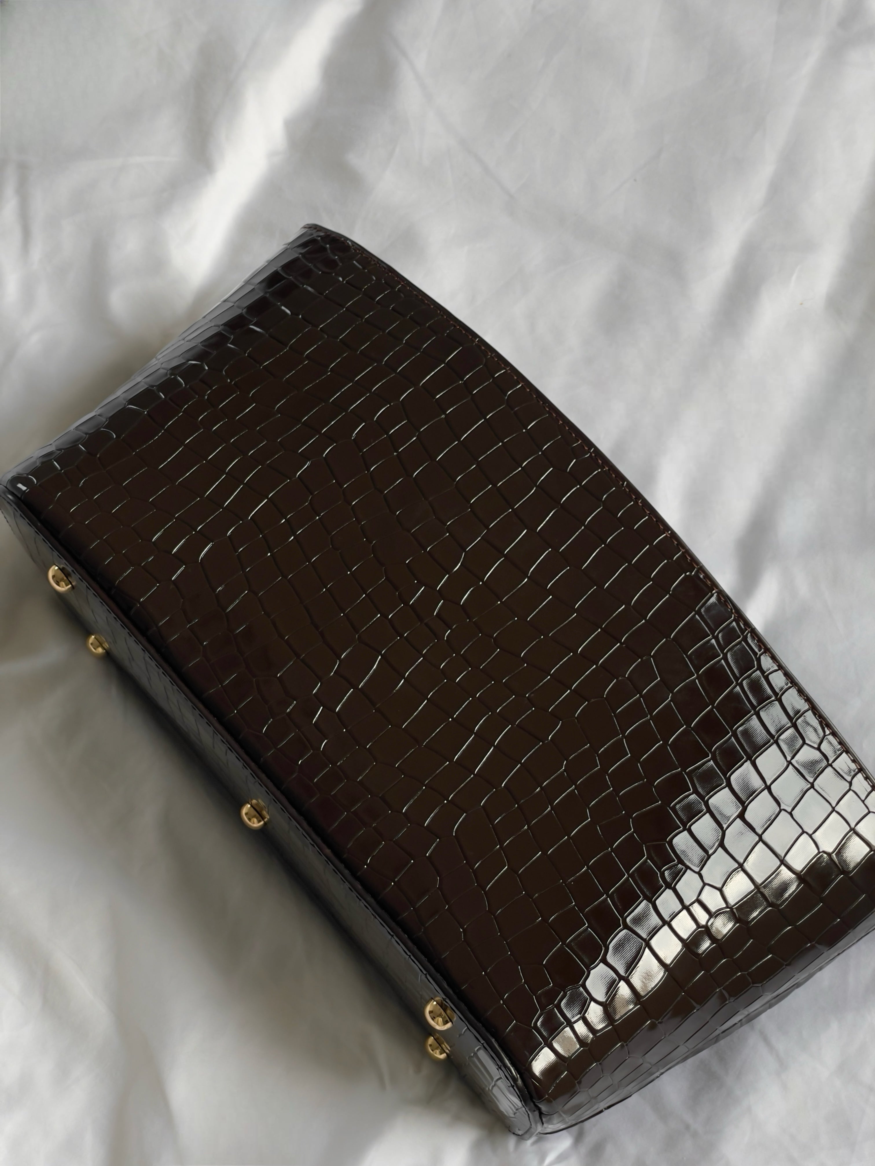 Brown Laurent