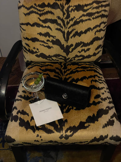 BLACK ADRIANE